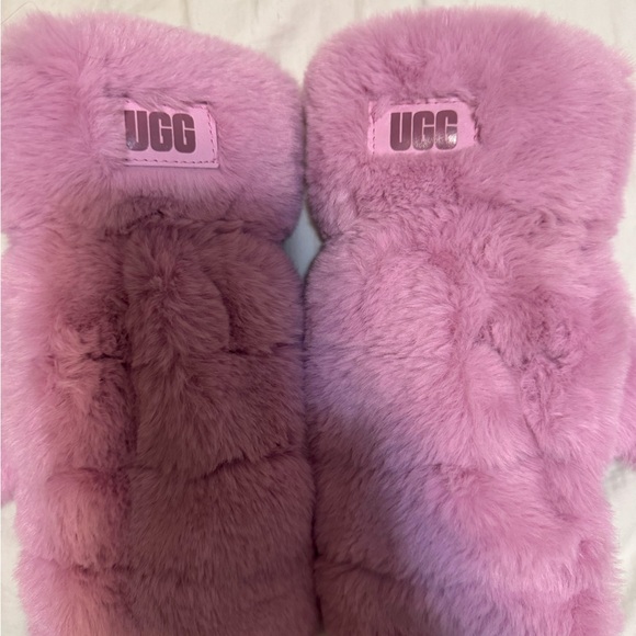 UGG Soft Pink Furry Mittens - Picture 2 of 3